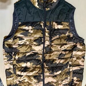 Hawke & Co Camouflage Puffer Vest